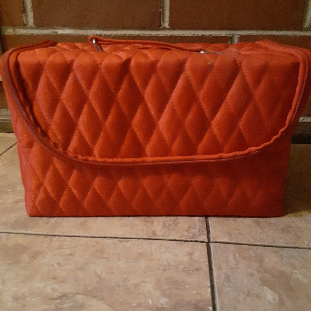 Cosmetic case